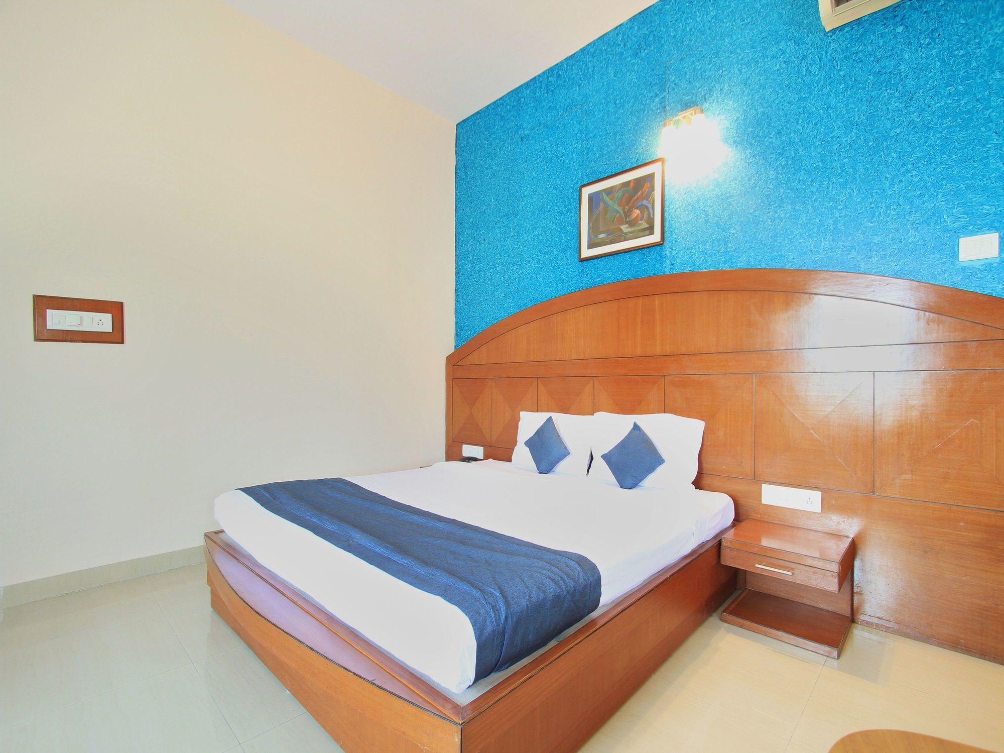 Hotel Stay By The Way ไมซอร์ ภายนอก รูปภาพ