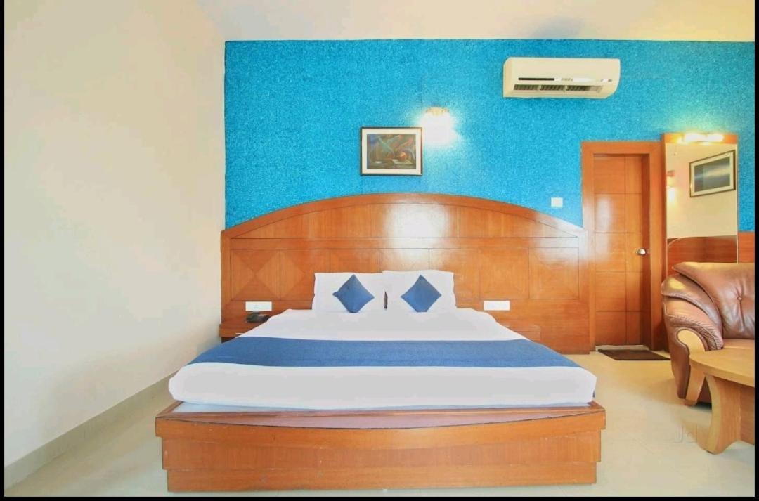 Hotel Stay By The Way ไมซอร์ ภายนอก รูปภาพ