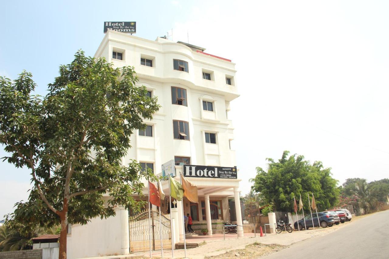 Hotel Stay By The Way ไมซอร์ ภายนอก รูปภาพ