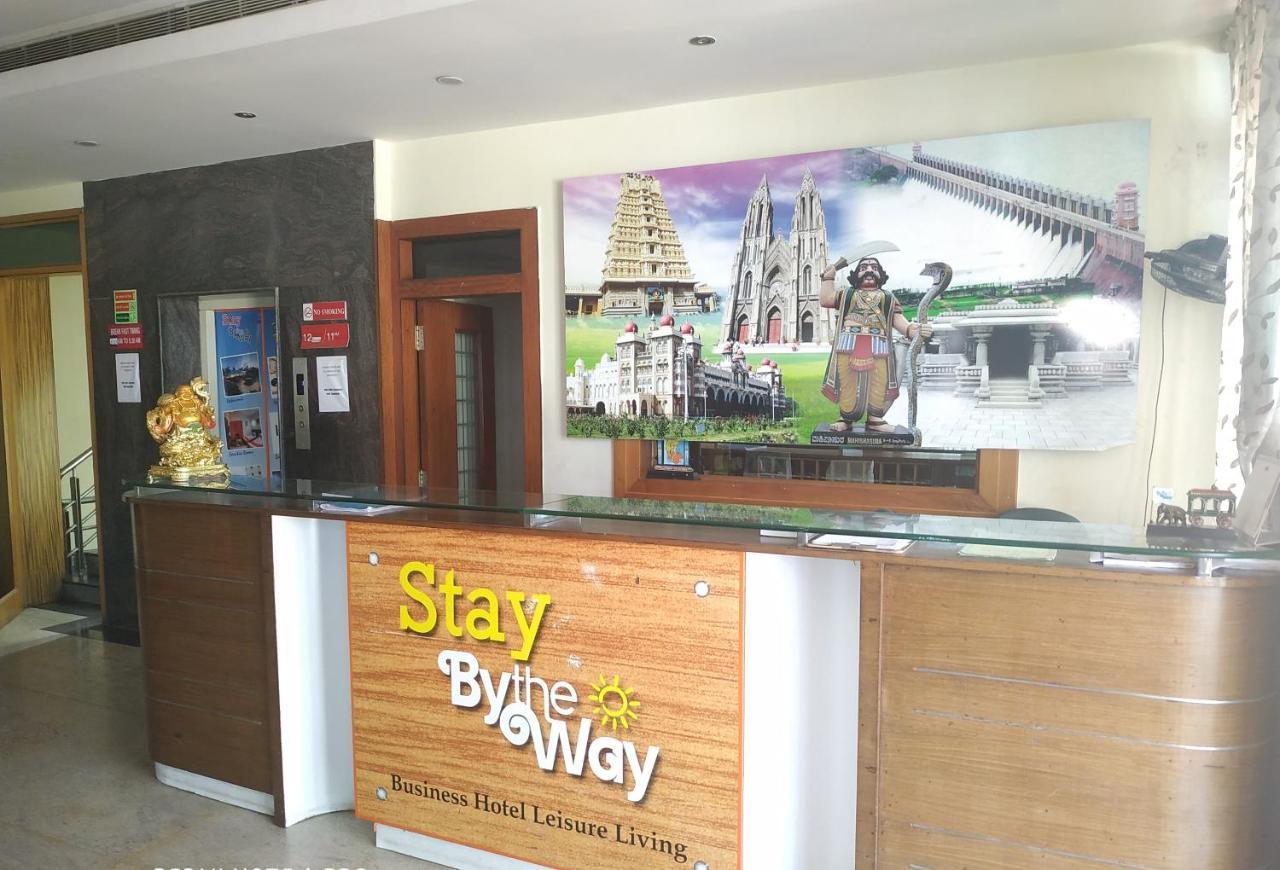 Hotel Stay By The Way ไมซอร์ ภายนอก รูปภาพ